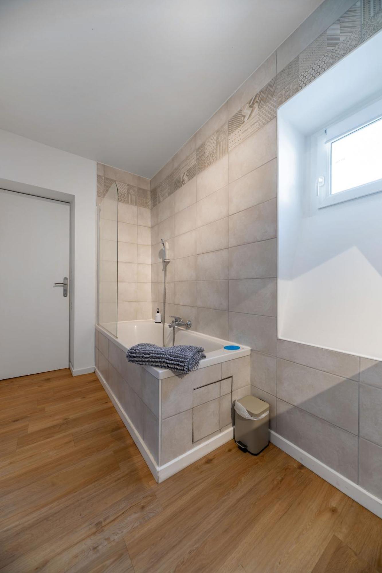 Le Celestin - Appartement 2 Chambres Avec Jardin En Centre Ville Vichy Bagian luar foto