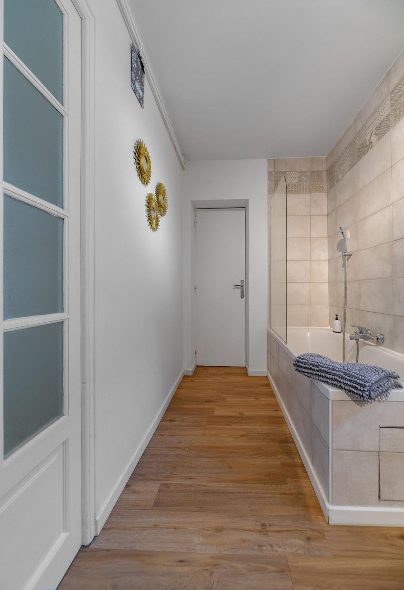 Le Celestin - Appartement 2 Chambres Avec Jardin En Centre Ville Vichy Bagian luar foto