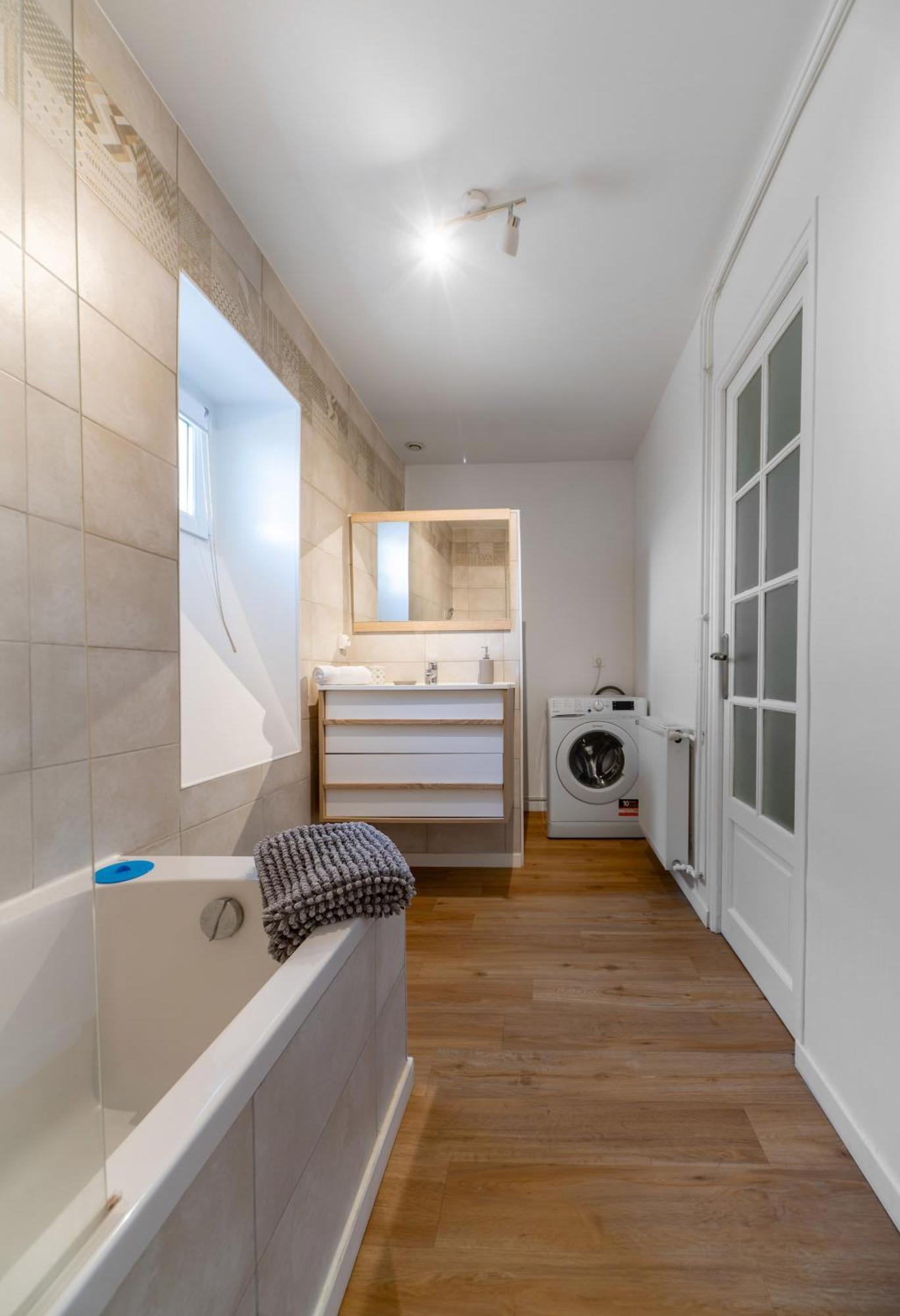 Le Celestin - Appartement 2 Chambres Avec Jardin En Centre Ville Vichy Bagian luar foto
