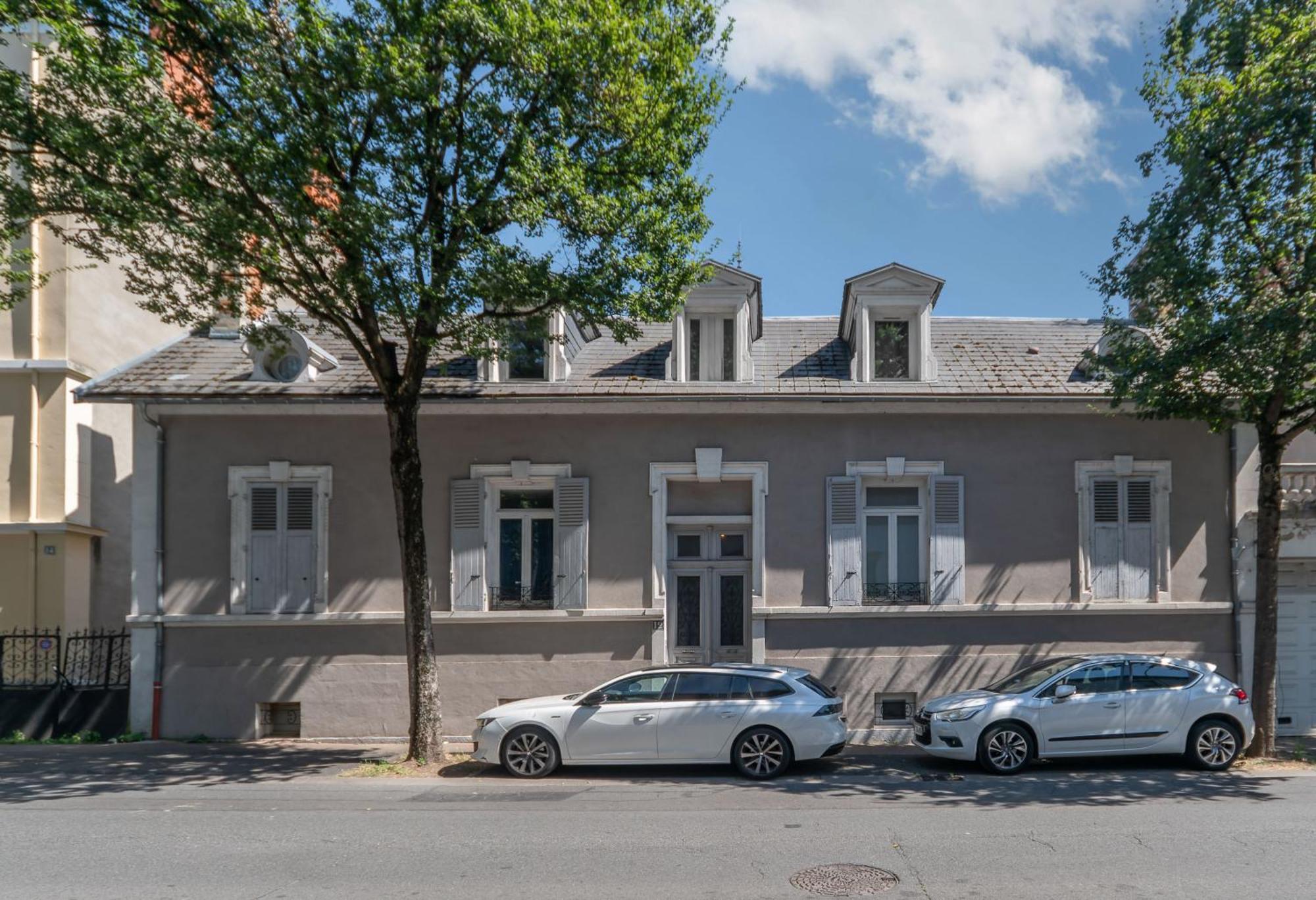 Le Celestin - Appartement 2 Chambres Avec Jardin En Centre Ville Vichy Bagian luar foto